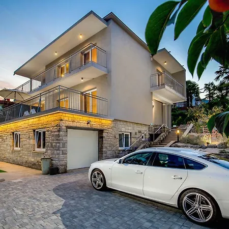 Villa Lovran, Heated Pool And Spa Exterior photo